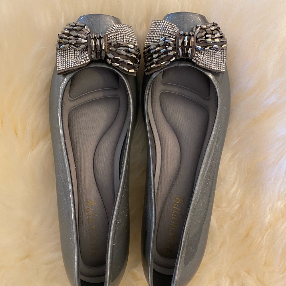 A beautiful Jelly shoes